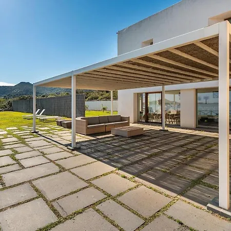 A Seafront Hideaway With Spectacular Water Views