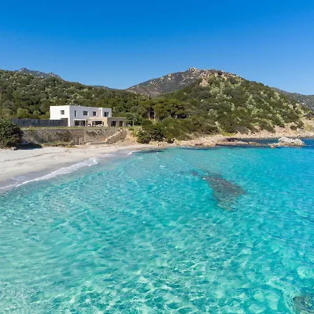 A Seafront Hideaway With Spectacular Water Views * Villasimius